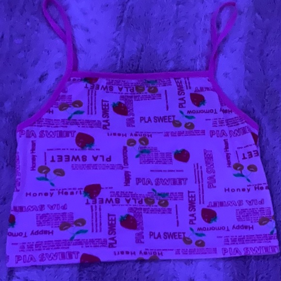 Pink crop top✨ - Picture 1 of 1